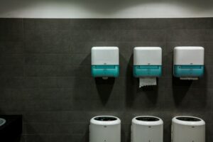 paper-towel-dispensers-and-waste-bins
